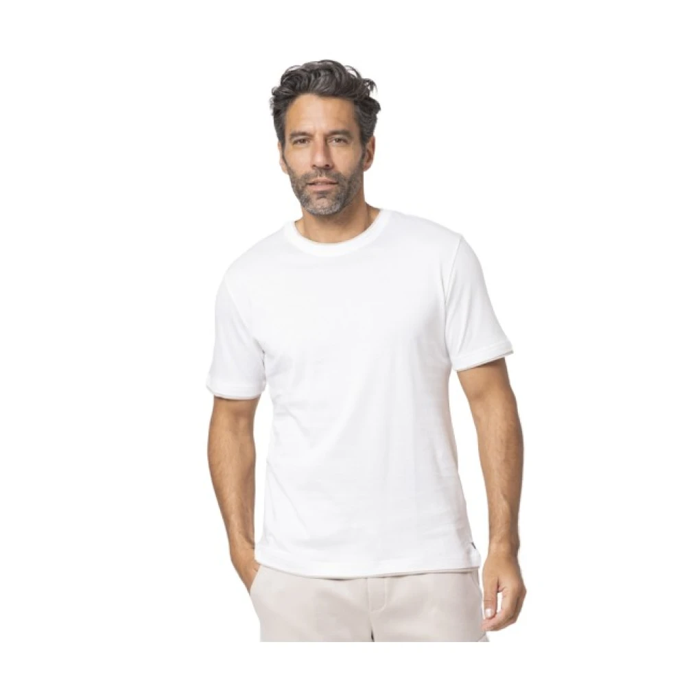 Tops > T-Shirts - - Eleventy - Modalova