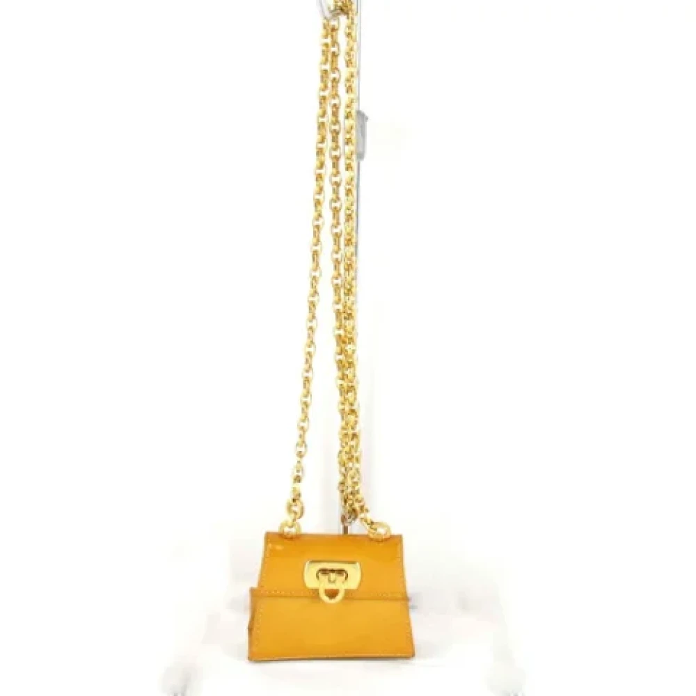 Salvatore Ferragamo Pre-owned Fabric shoulder-bags Orange Dames