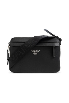 black-crossbody-bag-with-zip-closure