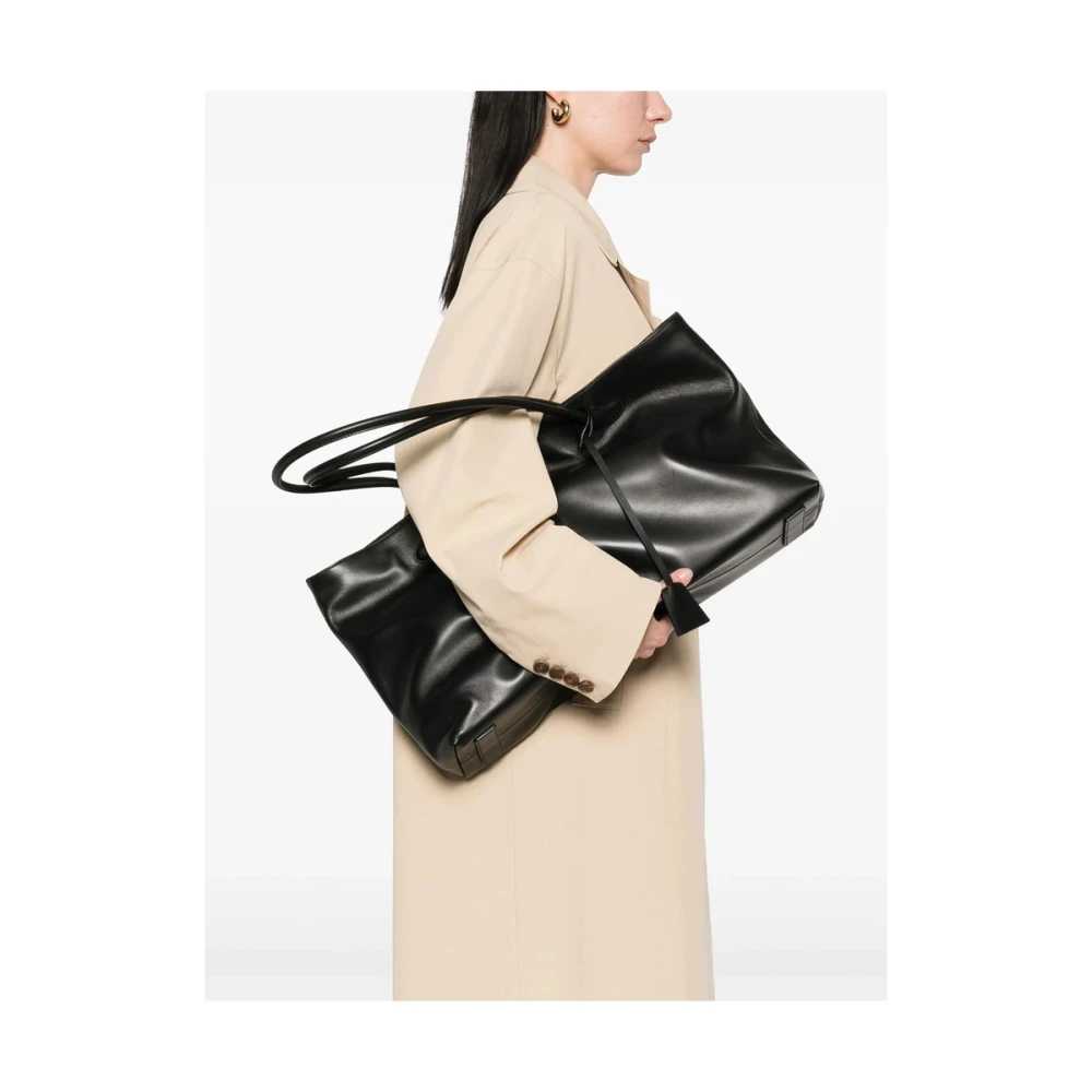 LOW Classic Zwarte Tote Tas met Magnetische Sluiting Black Dames
