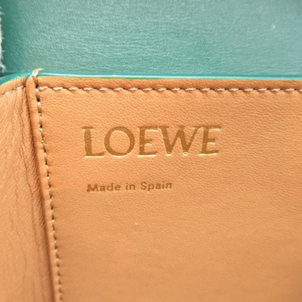 Loewe Pre-owned Leather crossbody-bags Green Dames
