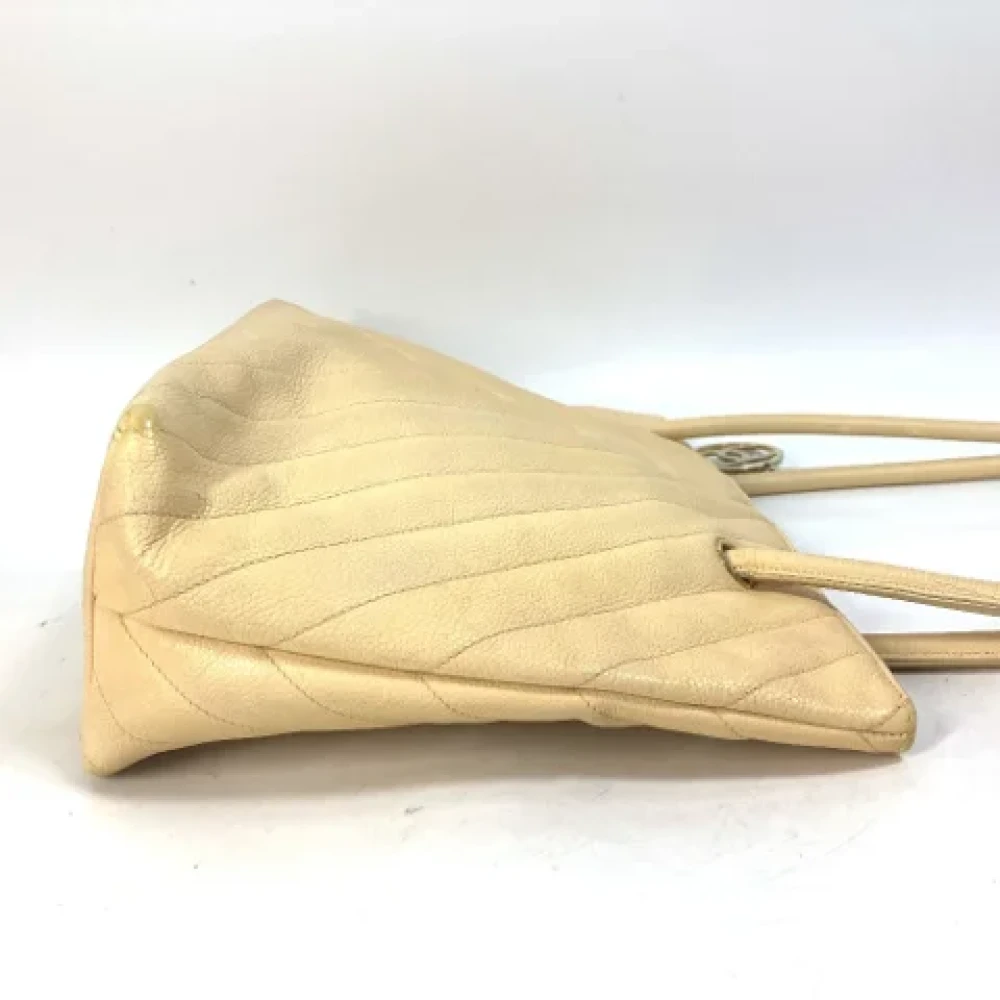 Chanel Vintage Pre-owned Fabric chanel-bags Yellow Dames