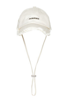 chapeaux-beige-pour-un-look-elegant