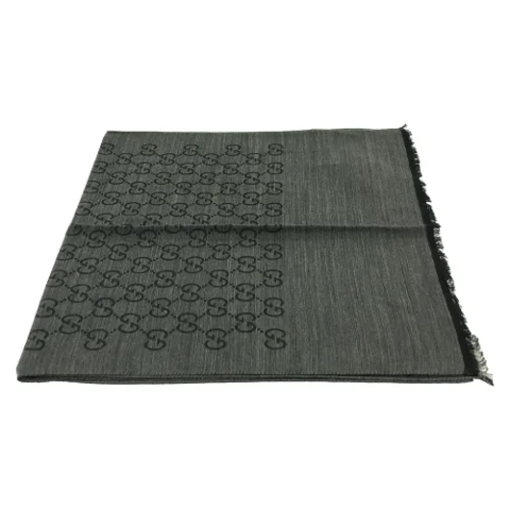Gucci Vintage Pre-owned Wool scarves Gray Dames