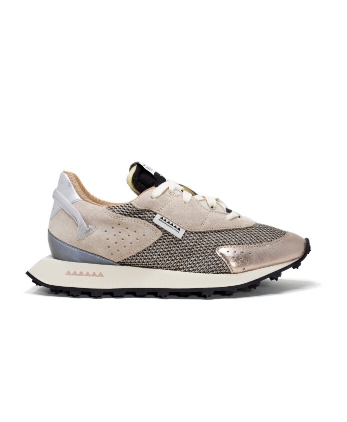 teti-sneakers
