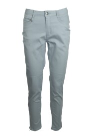 Pantaloni slim-fit