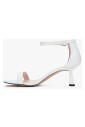 sandales-en-cuir-blanc-a-talon-entonnoir-robuste