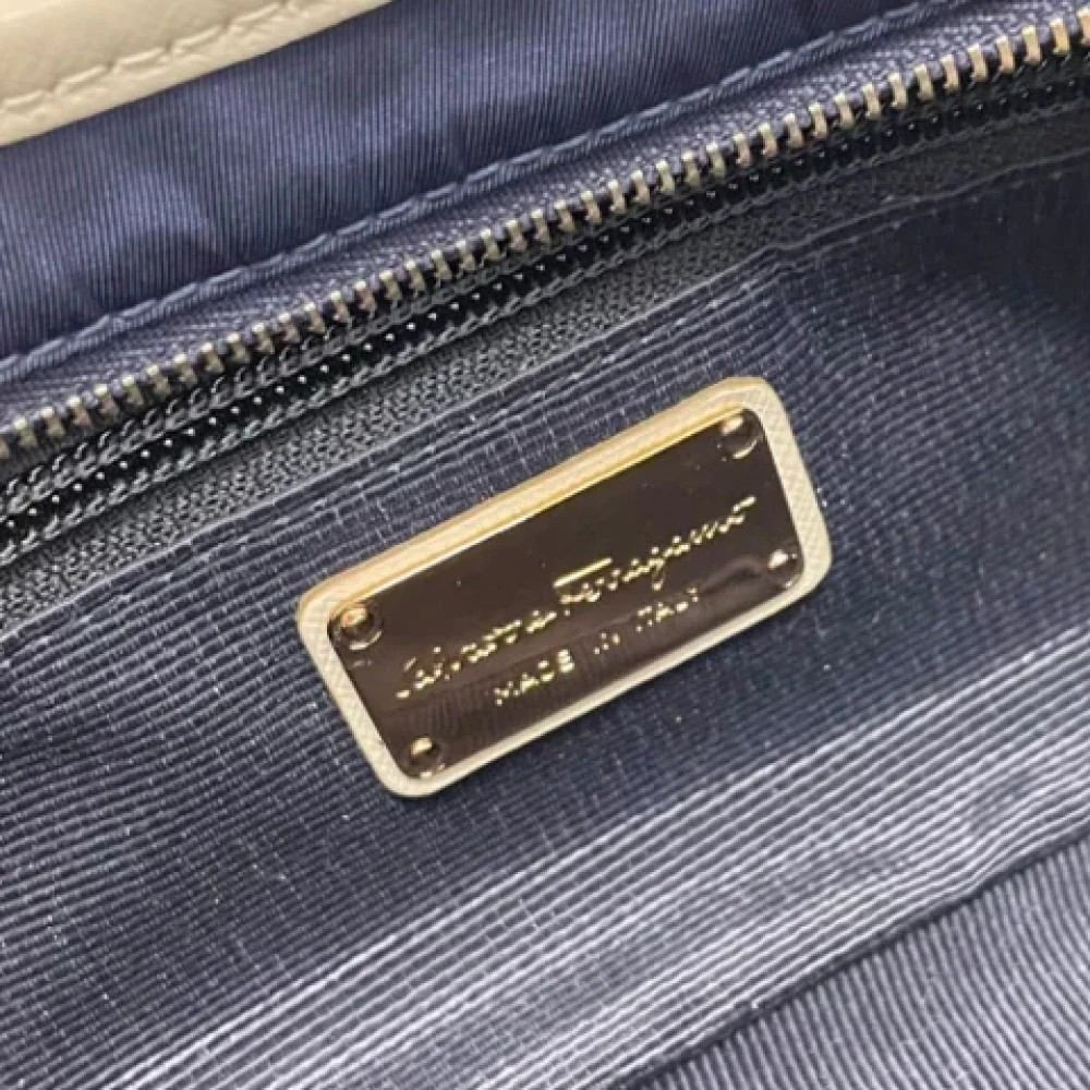 Salvatore Ferragamo Pre-owned Fabric shoulder-bags Blue Dames