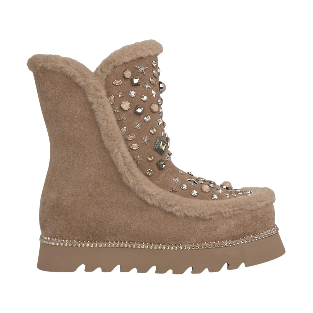 Alma En Pena Women's Beige Fur Bootie With Studs