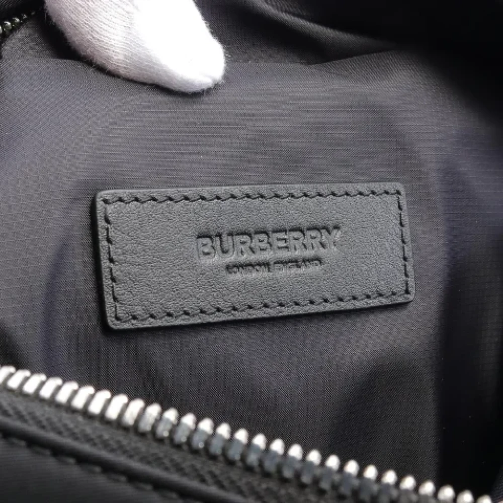 Burberry Vintage Pre-owned Canvas shoulder-bags Black Heren