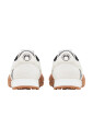 baskets-blanches-avec-motif-croissant-de-lune