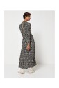 robe-longue-imprimee-col-en-v-dos-nu