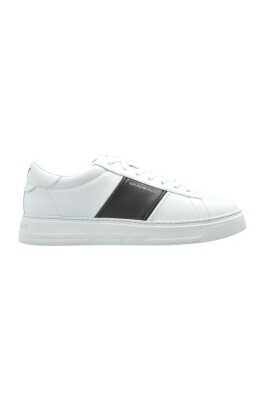 white-mesh-sneakers-with-contrasting-band