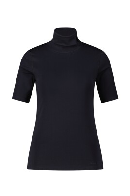 t-shirt-sportif-a-col-roule