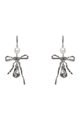 pearl-bow-pendant-earrings