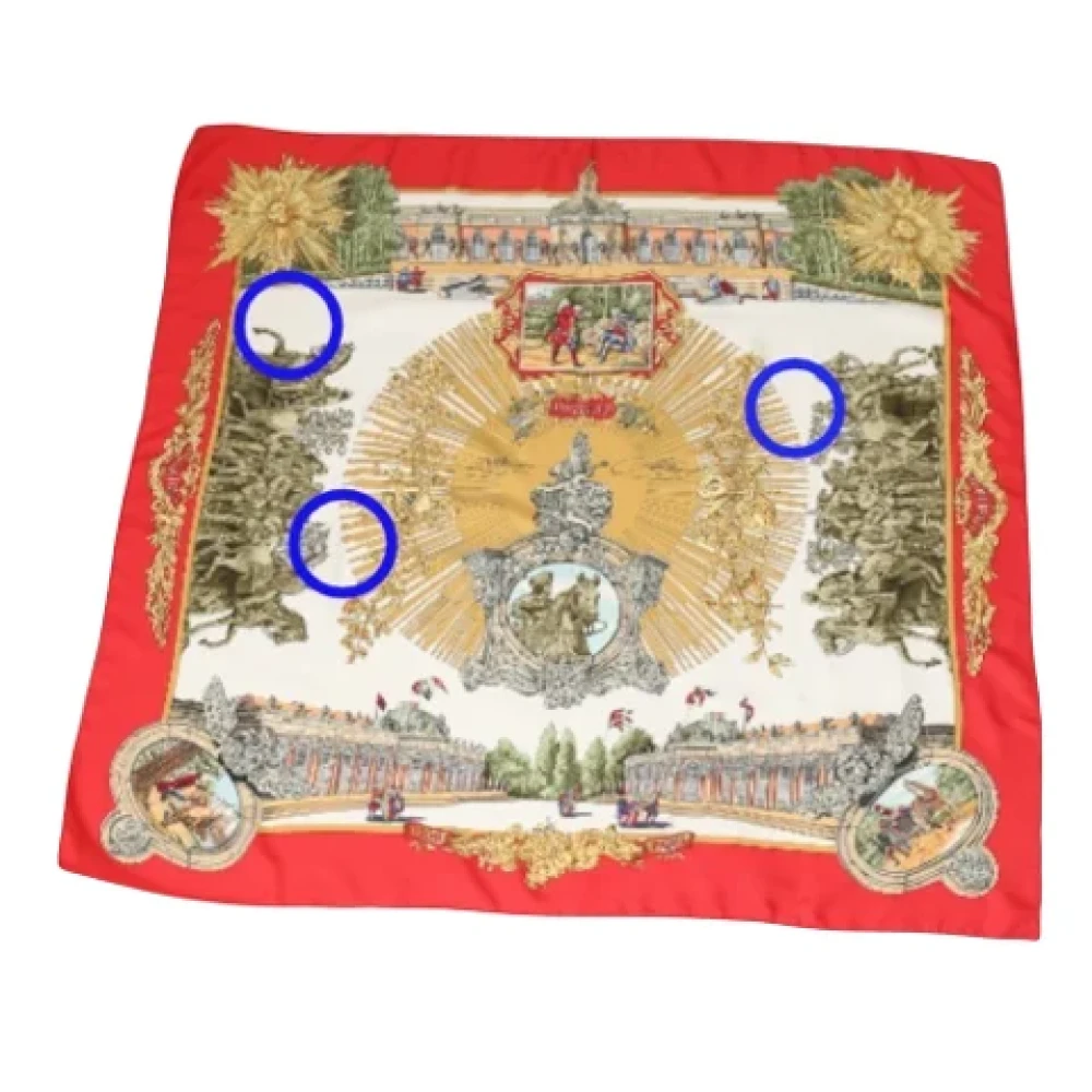 Hermès Vintage Pre-owned Silk scarves Red Dames