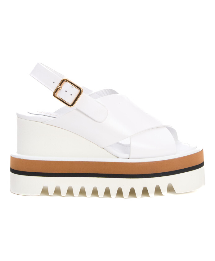 witte-leren-sleehakken-ss25