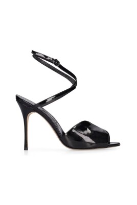 sandales-en-cuir-verni-avec-boucle-a-la-cheville