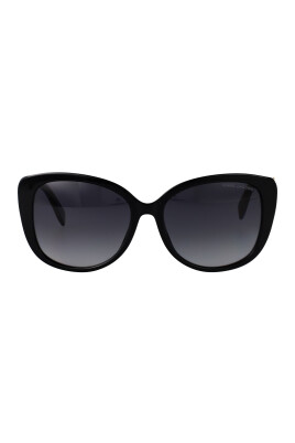 lunettes-de-soleil-elegantes-pour-une-journee-ensoleillee