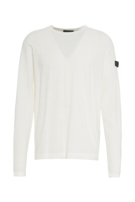 stylish-white-knitwear-shirt