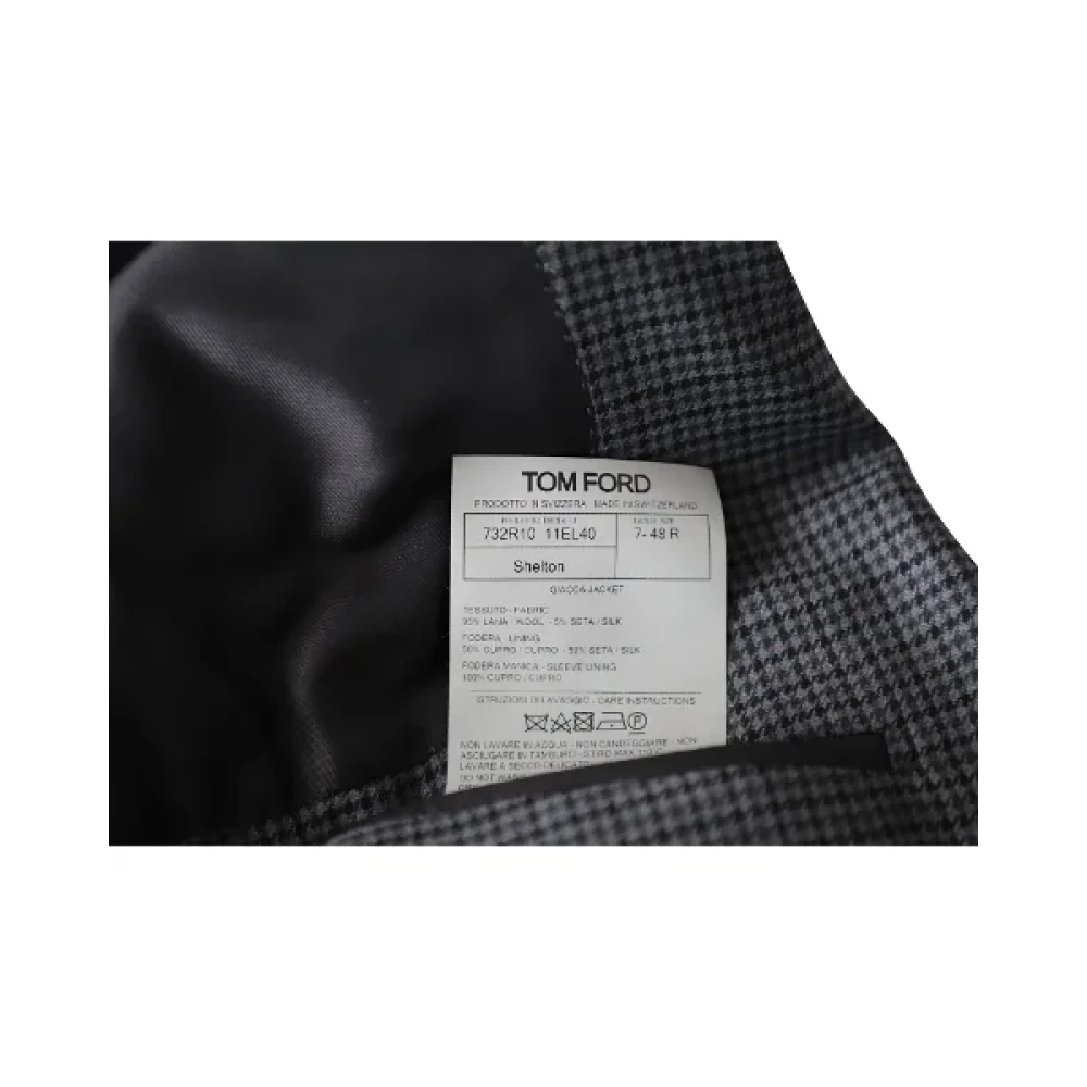 Tom Ford Pre-owned Wool outerwear Gray Dames