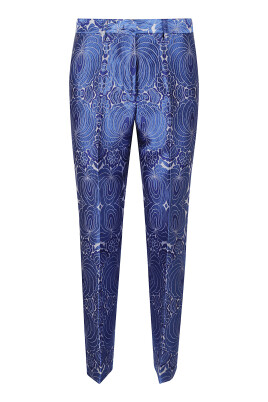 blue-trousers-chic-design-comfortable-fit