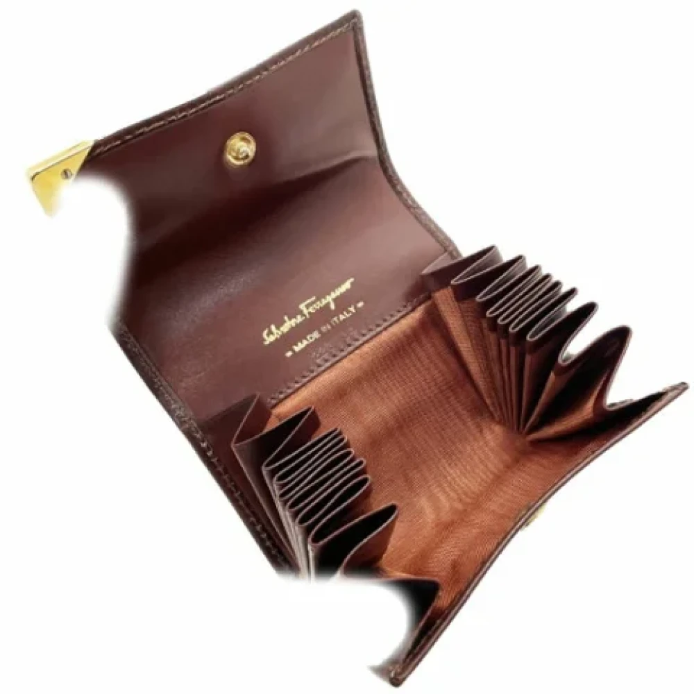 Salvatore Ferragamo Pre-owned Leather wallets Brown Dames