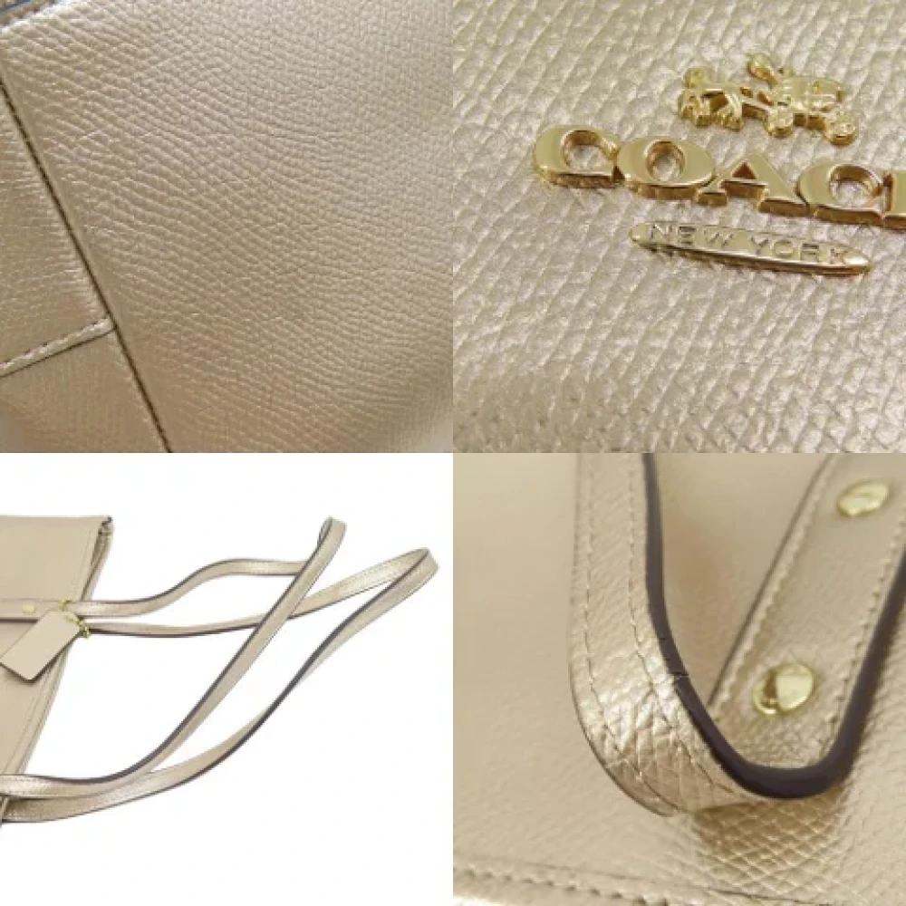 Coach Pre-owned Leather shoulder-bags Yellow Dames