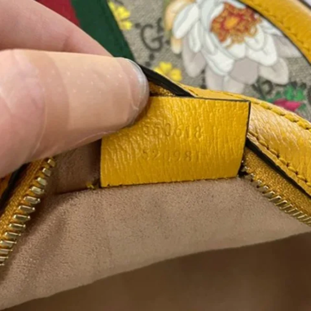 Gucci Vintage Pre-owned Canvas crossbody-bags Yellow Dames