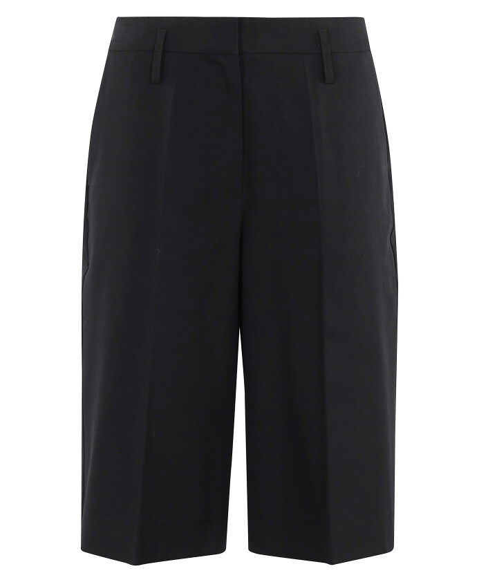 black-bermuda-shorts-with-side-pockets