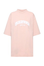 Różowa T-shirt z żebrowanym dekoltem i haftowanym logo