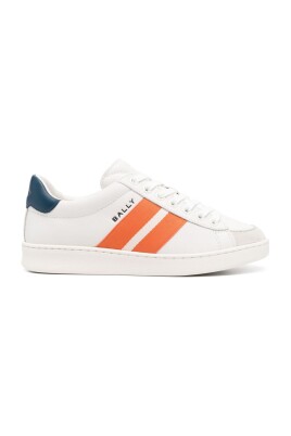 white-lace-up-sneakers-flat-sole