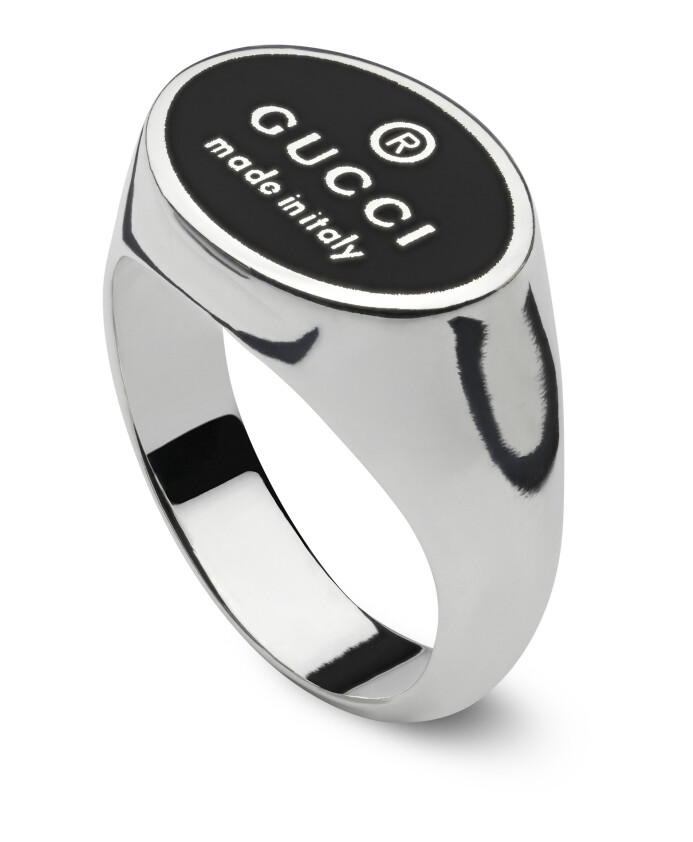 trademark-chevalier-ring-in-sterling-silver-with-black-enameled-oval-tag