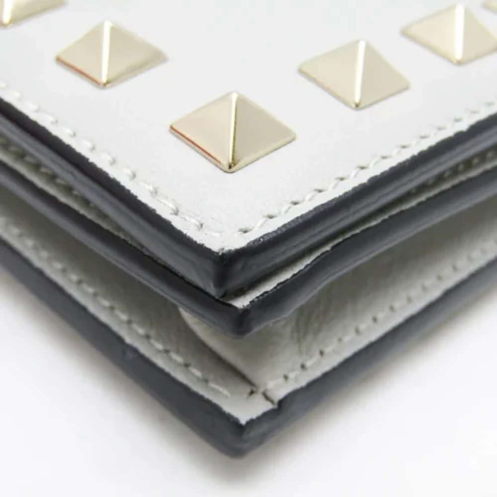Valentino Vintage Pre-owned Leather wallets Gray Dames