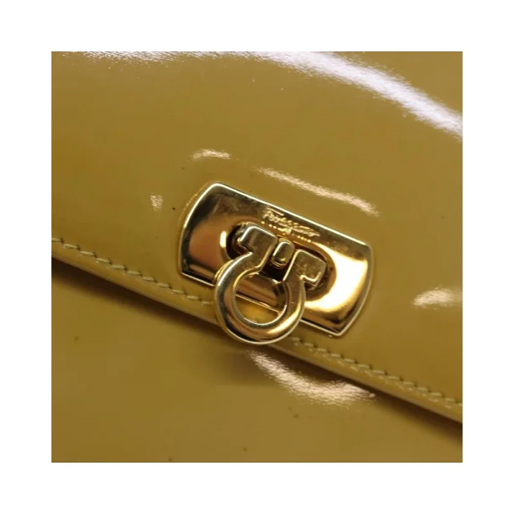 Salvatore Ferragamo Pre-owned Fabric pouches Yellow Dames