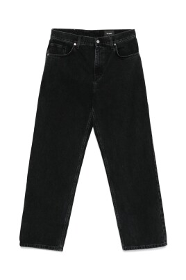 black-jeans-classic-style