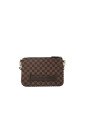 pochette-a-motif-multicolore-requin