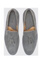 mocassins-a-glands-en-daim-gris