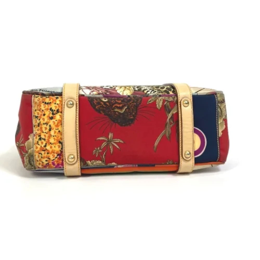 Salvatore Ferragamo Pre-owned Fabric shoulder-bags Multicolor Dames