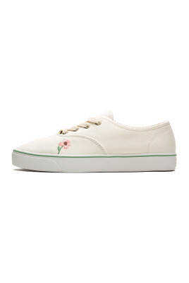 naut-1-ox-cannoli-cream-sneakers