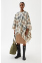 annette-poncho