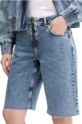 Avslappnade jeansshorts