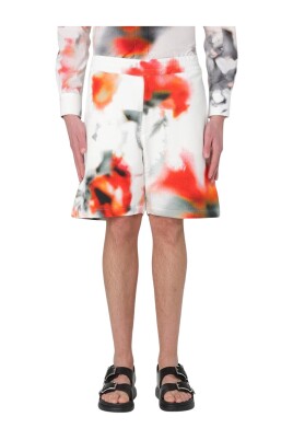 blommig-casual-shorts