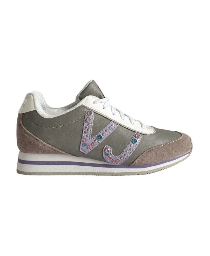 sporty-gray-leather-sneaker-line