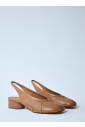 escarpins-slingback-en-cuir-avec-detail