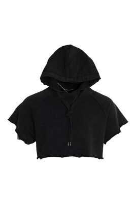 black-cotton-hooded-cropped-t-shirt