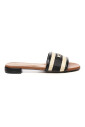 sandales-noires-en-cuir-a-bout-ouvert