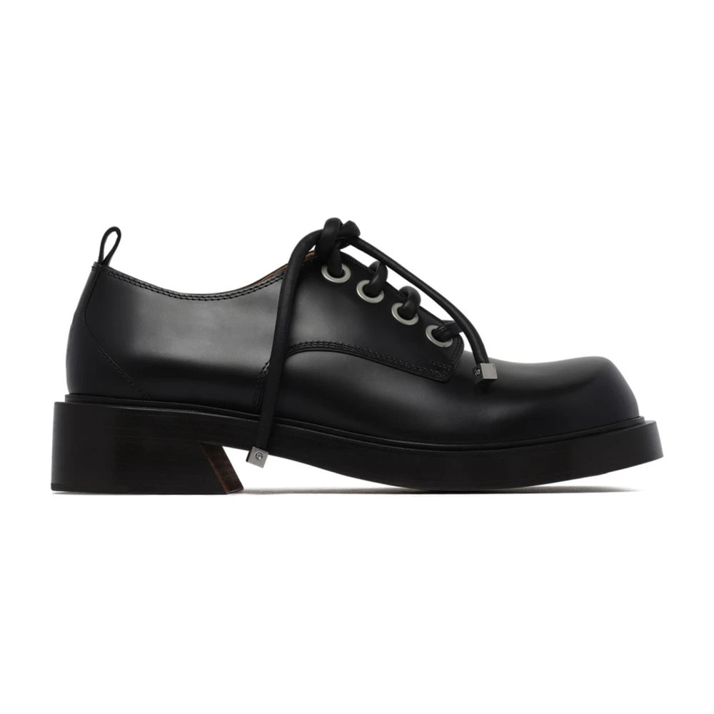 Alexander McQueen Svarta platta skor Elegant stil Black, Herr