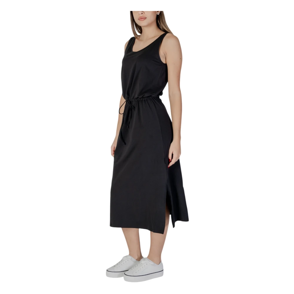 b.Young Zwarte Mouwloze Ronde Hals Jurk Black Dames