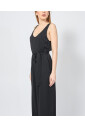 zwarte-mouwloze-jumpsuit-jurk-met-riem